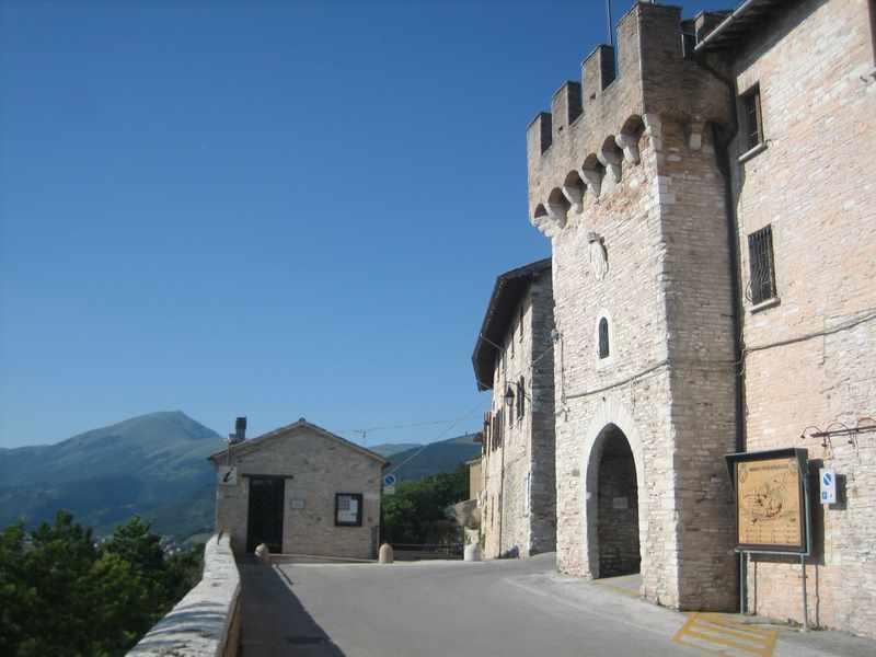 Appartamento Il Grillo Fossato di Vico Pokoj fotografie